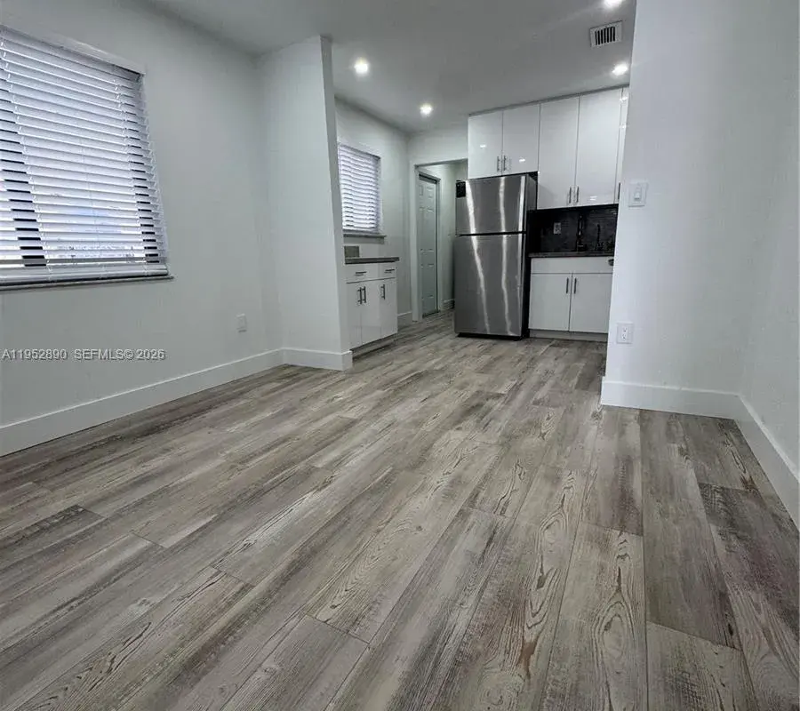 3609 SW 27th St # 3609, Miami FL 33133