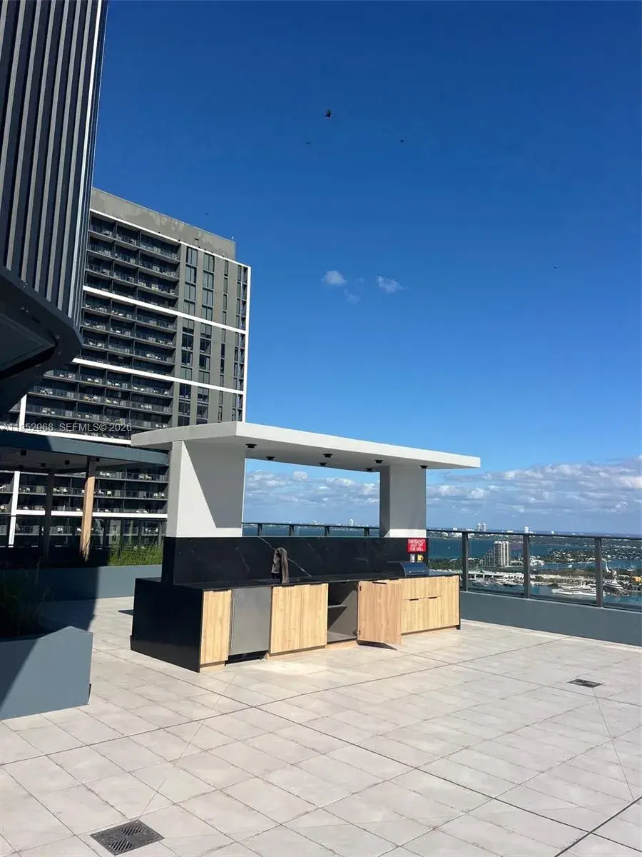 121 NE 5th # A, Miami FL 33132