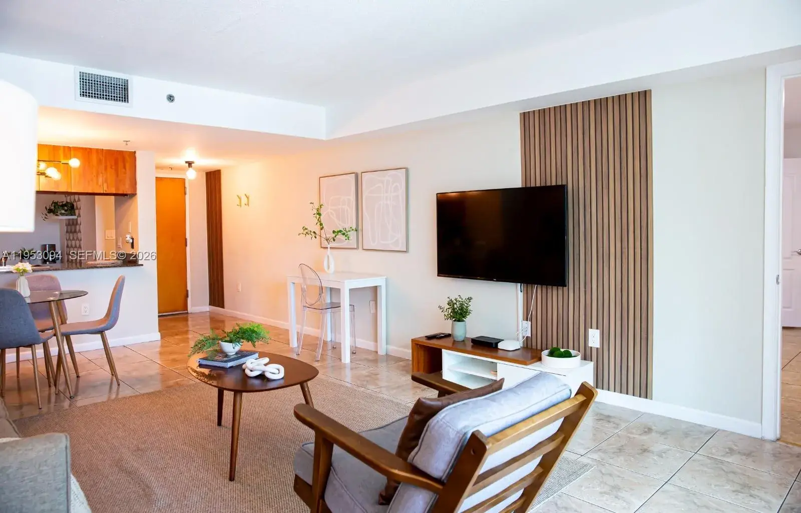 1200 Brickell Bay Dr # 3215, Miami FL 33131