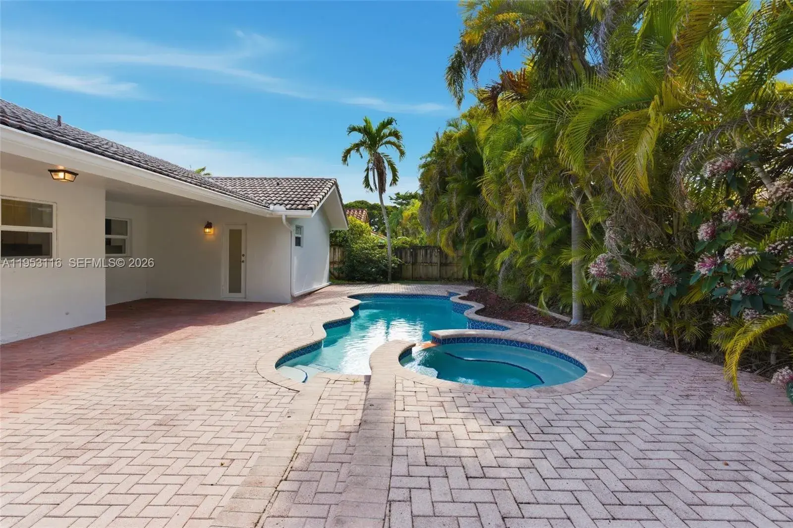 5976 SW 88th Pl, Miami FL 33173