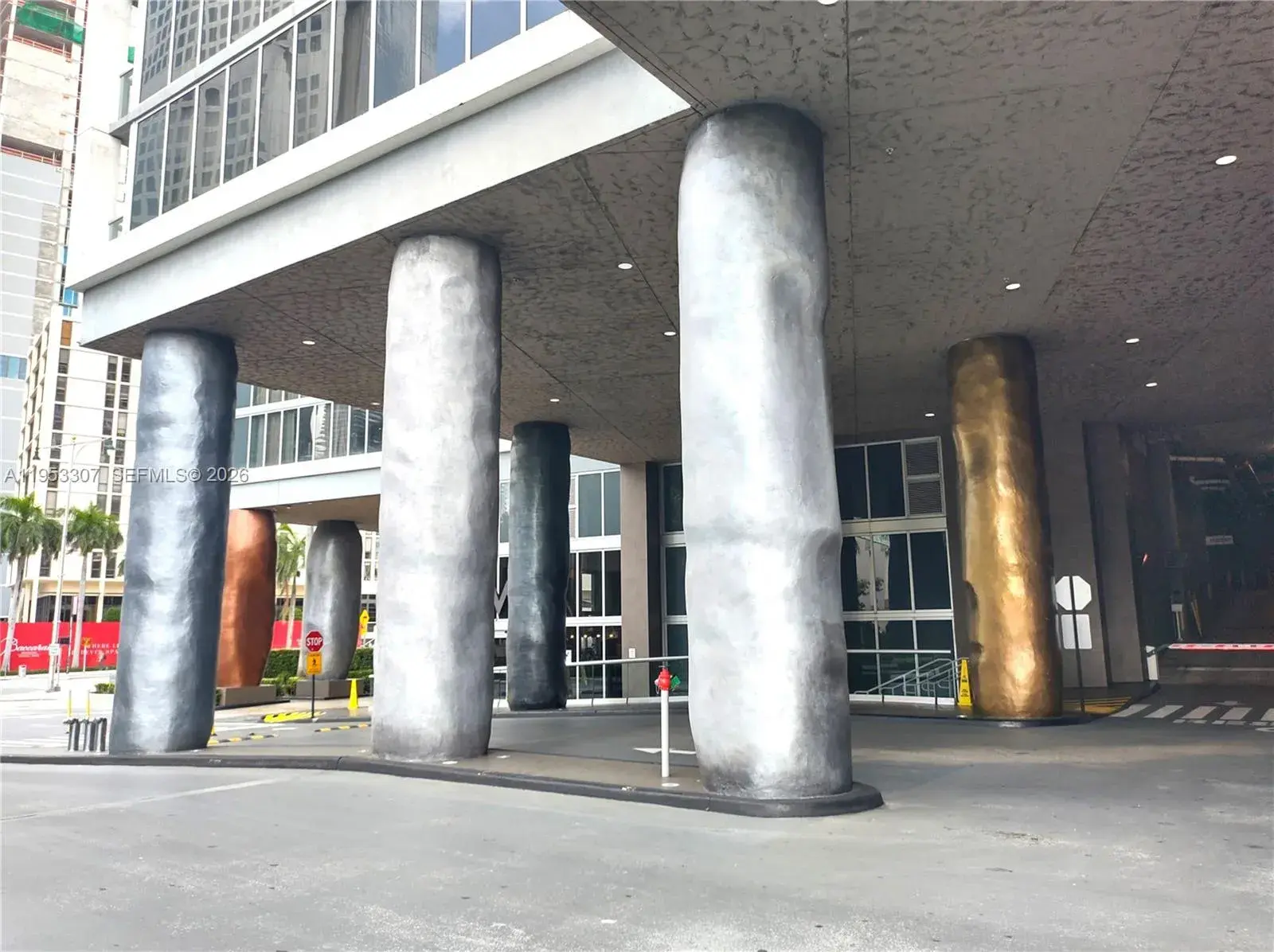 2 bedroom 2 bath Residential for sale at 465 Brickell Ave # 4402, Miami FL 33131