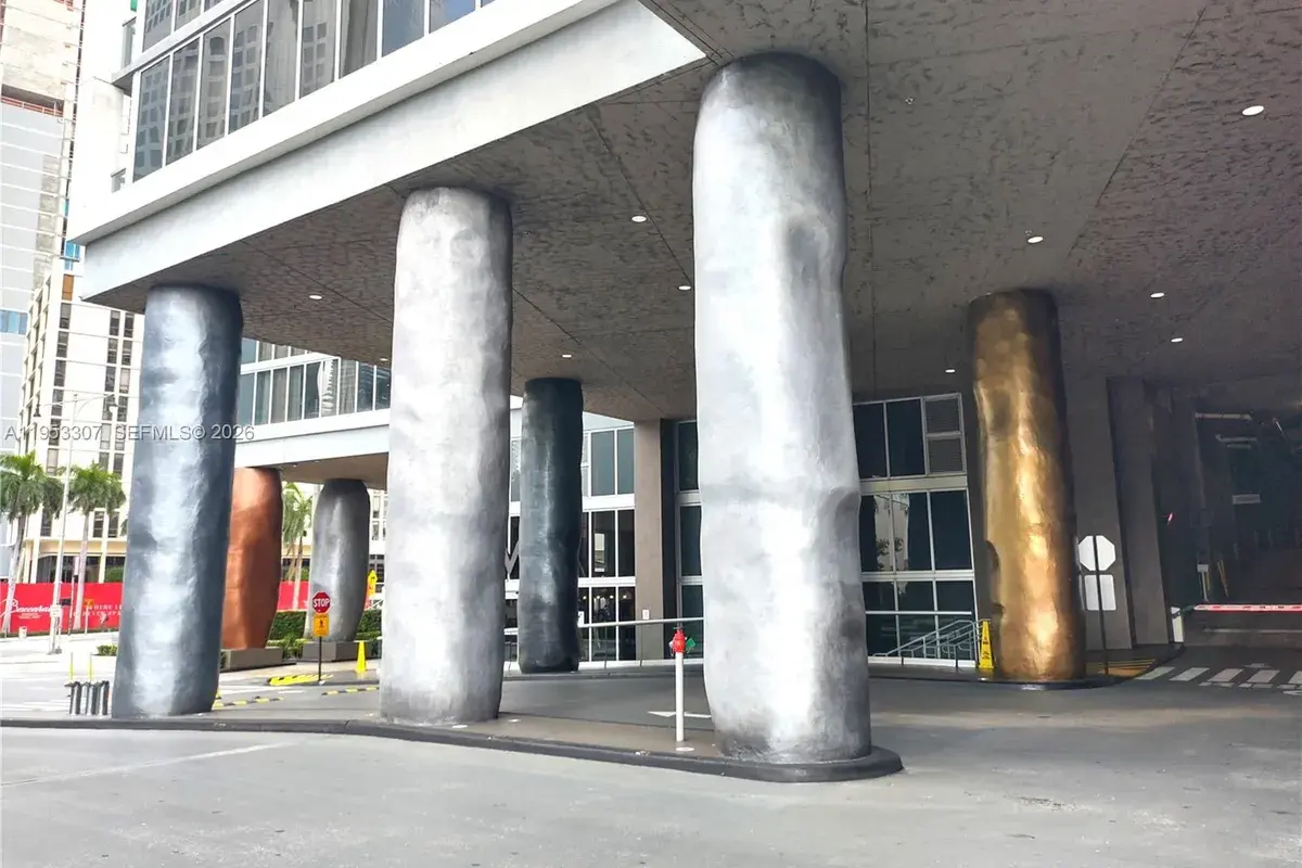 465 Brickell Ave # 4402, Miami FL 33131