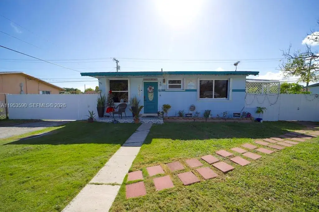 4 bedroom 3 bath Residential for sale at 10910 SW 217th Ter, Miami FL 33170