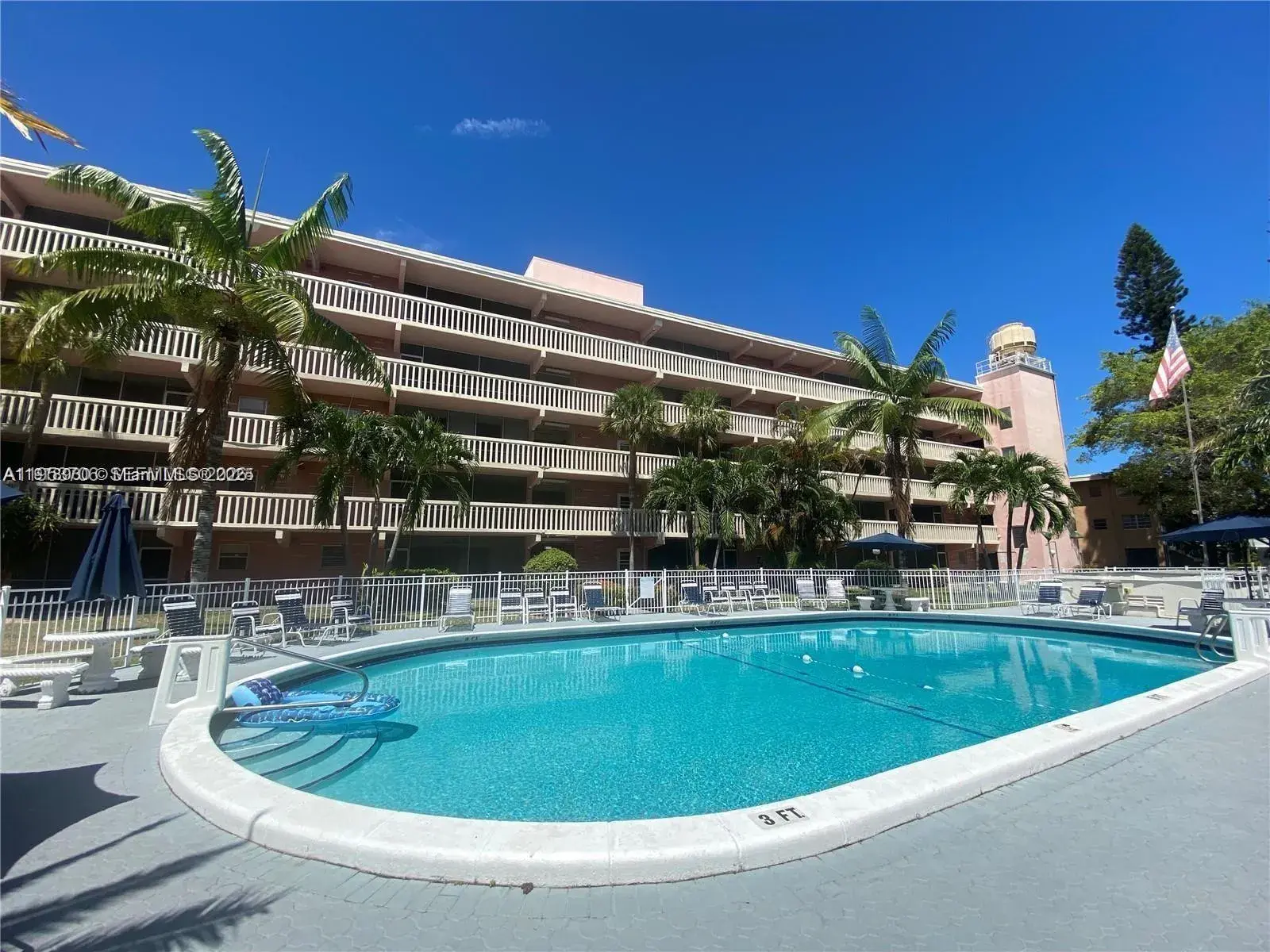 1 bedroom 1 bath Residential for sale at 180 NE 12th Ave # 14E, Hallandale Beach FL 33009