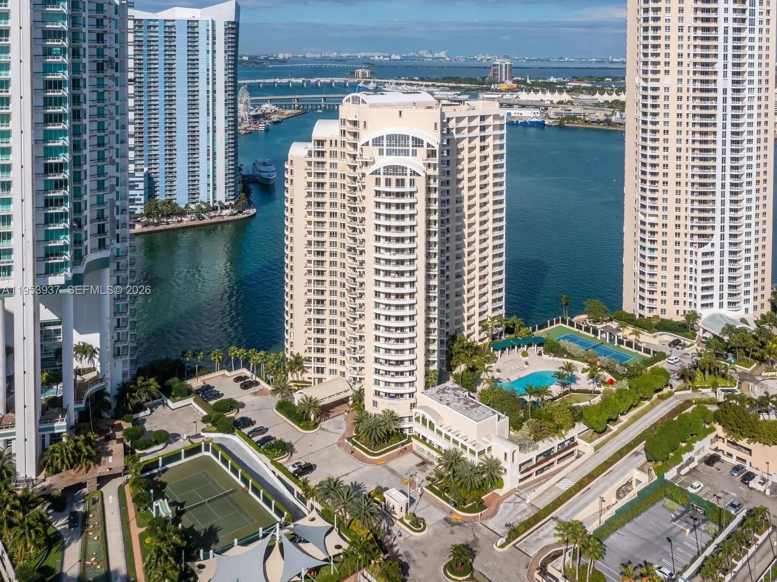 2 bedroom 2 bath Residential Lease for rent at 888 Brickell Key Dr # 210, Miami FL 33131