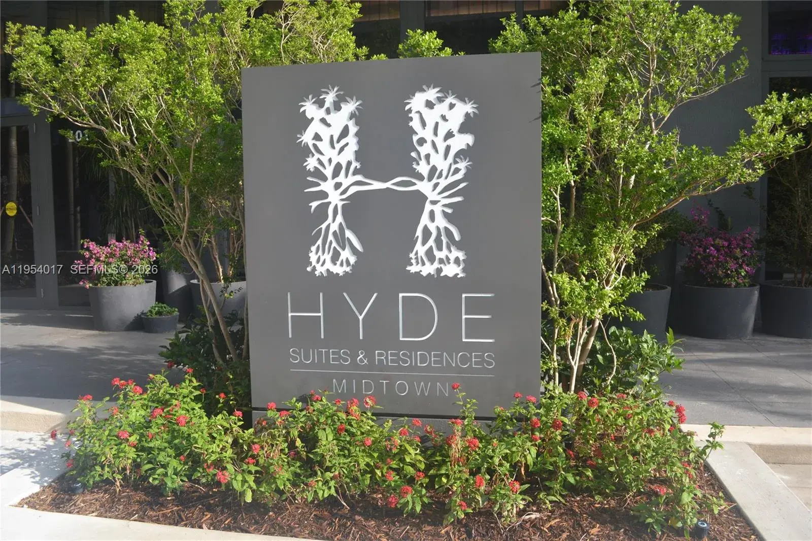 1 bedroom 1 bath Residential for sale at 121 NE 34th St # 2110, Miami FL 33137