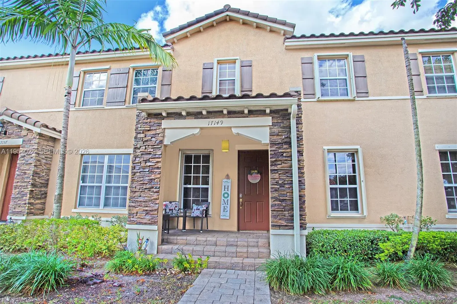5 bedroom 4 bath Residential for sale at 17149 SW 94th St, Miami FL 33196