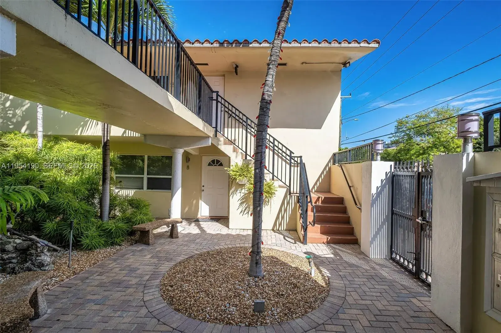 2 bedroom 1 bath Residential Lease for rent at 2025 Miami Rd # 12A, Fort Lauderdale FL 33316