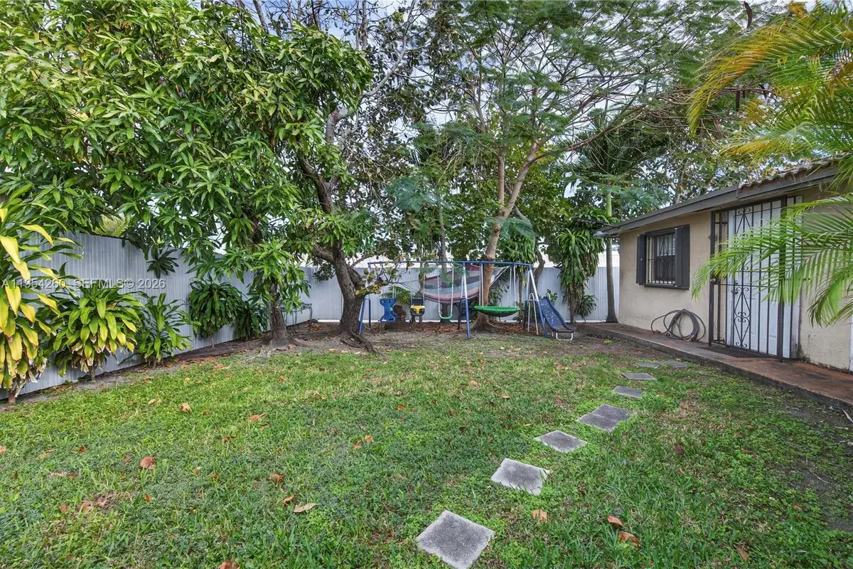 17307 SW 115th Ave, Miami FL 33157