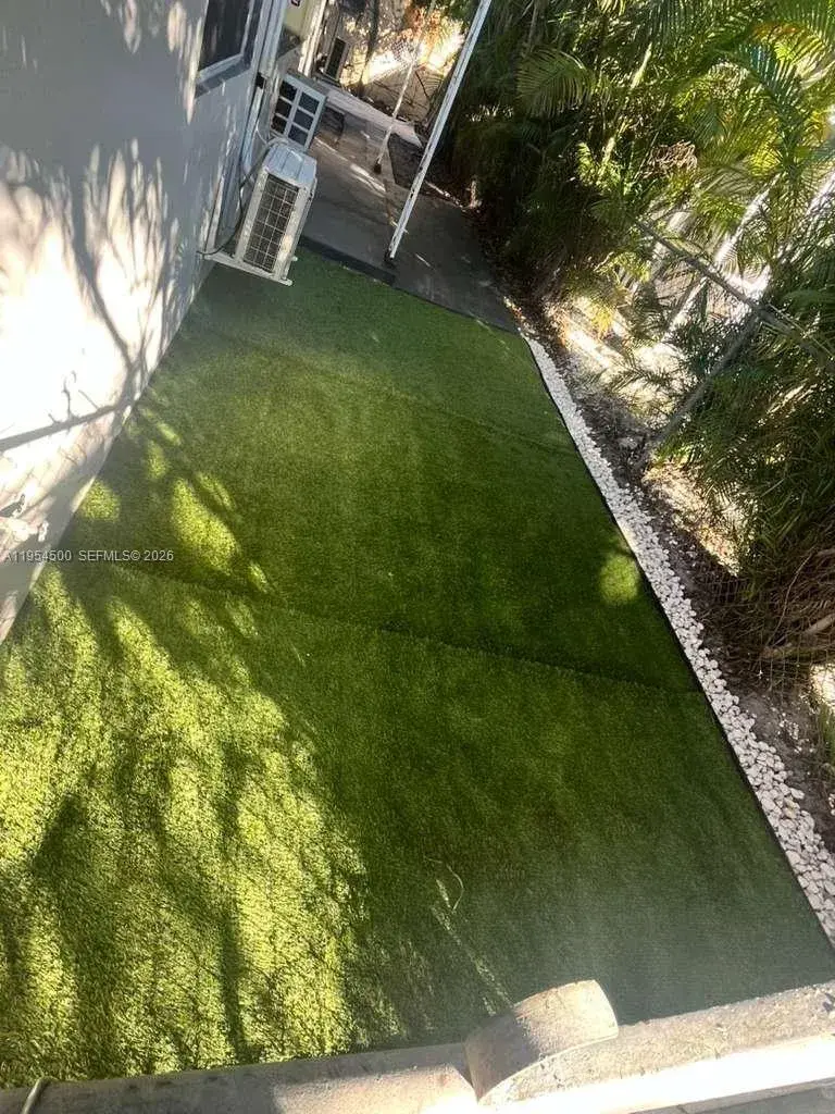 2 bedroom 2 bath Residential Lease for rent at 505 N 24th Ave # 2, Hollywood FL 33020