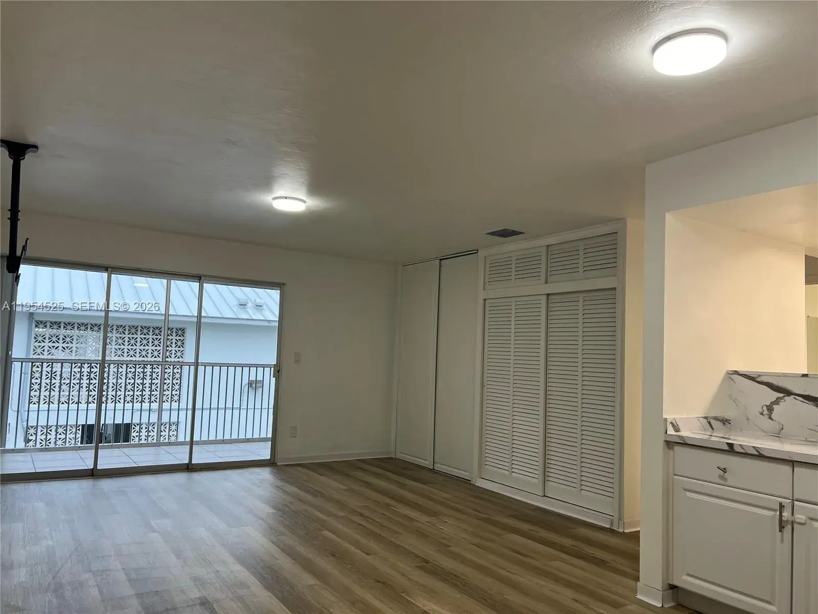 1 bedroom 1 bath for rent at 195 Sunrise Dr # 6, Key Biscayne FL 33149