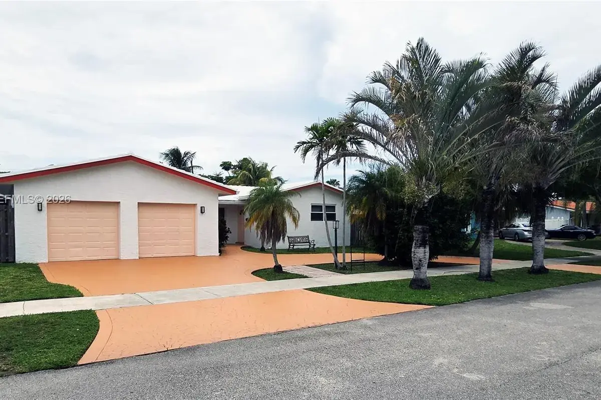 1245 Coral Ln, Hollywood FL 33019