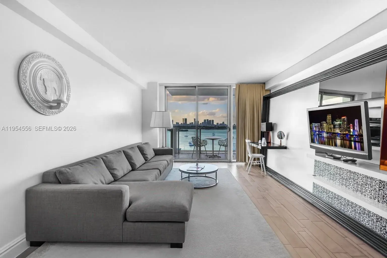 1 bedroom 1 bath Residential for sale at 1100 West Ave # 1420, Miami Beach FL 33139