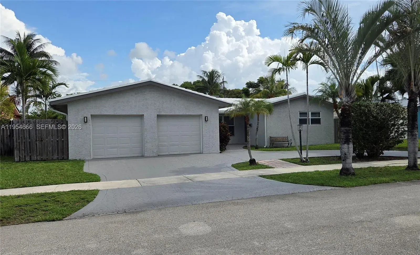 1245 Coral Ln, Hollywood FL 33019