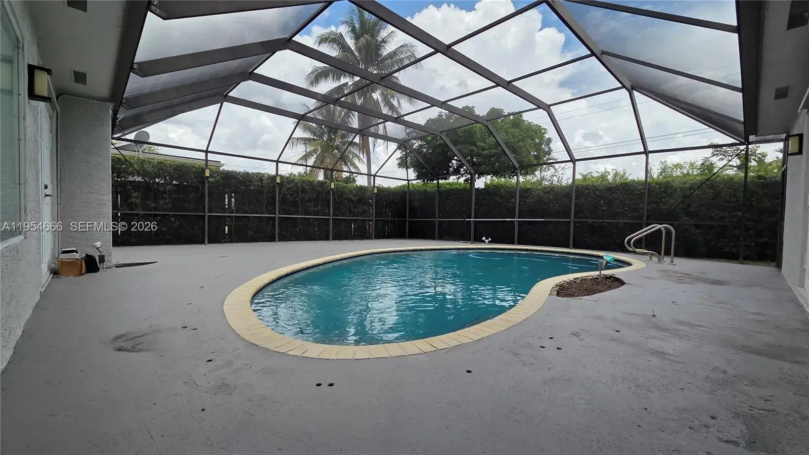 1245 Coral Ln, Hollywood FL 33019