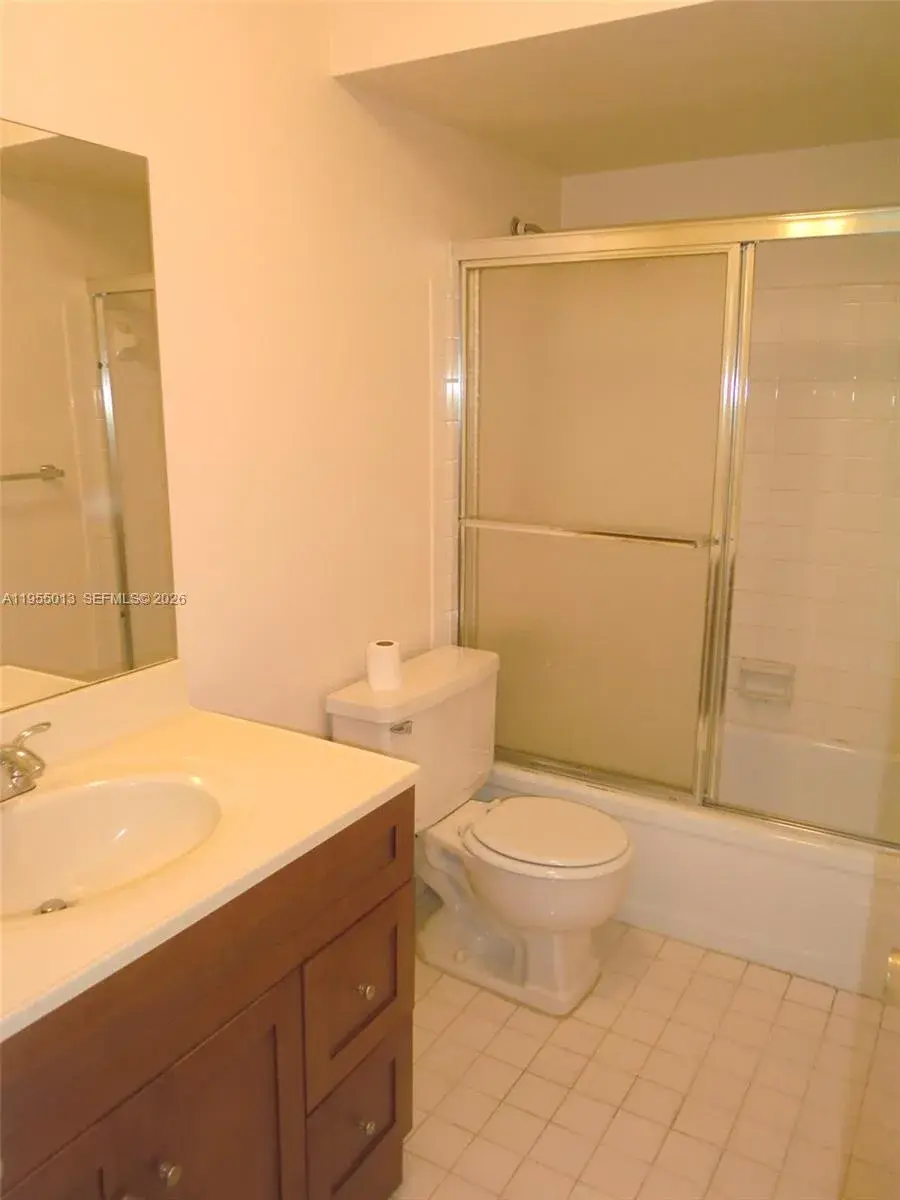 218 NE 12th Ave # 507, Hallandale Beach FL 33009