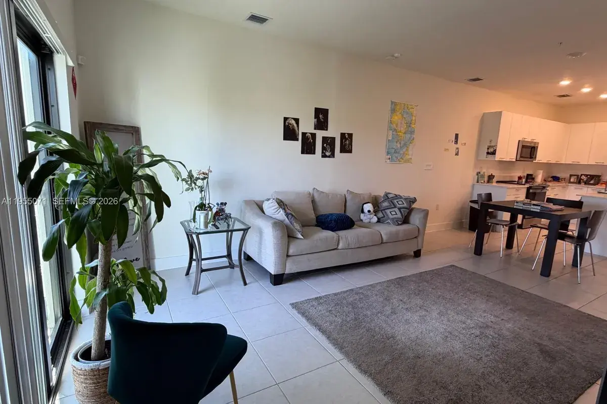 8001 NW 41st St # 310, Doral FL 33166