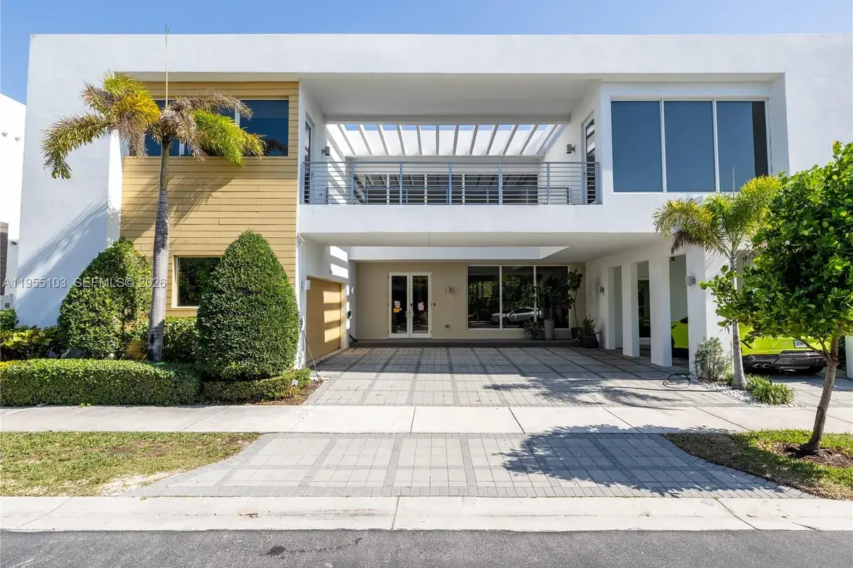 7451 NW 103rd Ct, Doral FL 33178