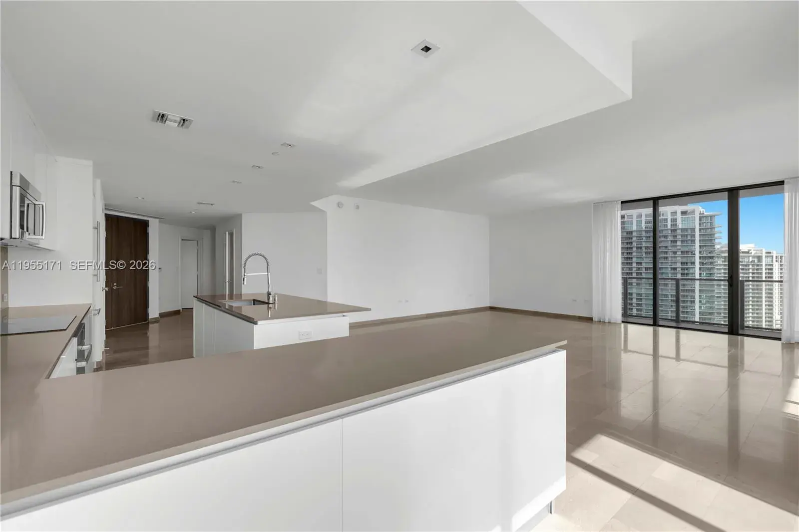 88 SW 7th St # 3711, Miami FL 33130