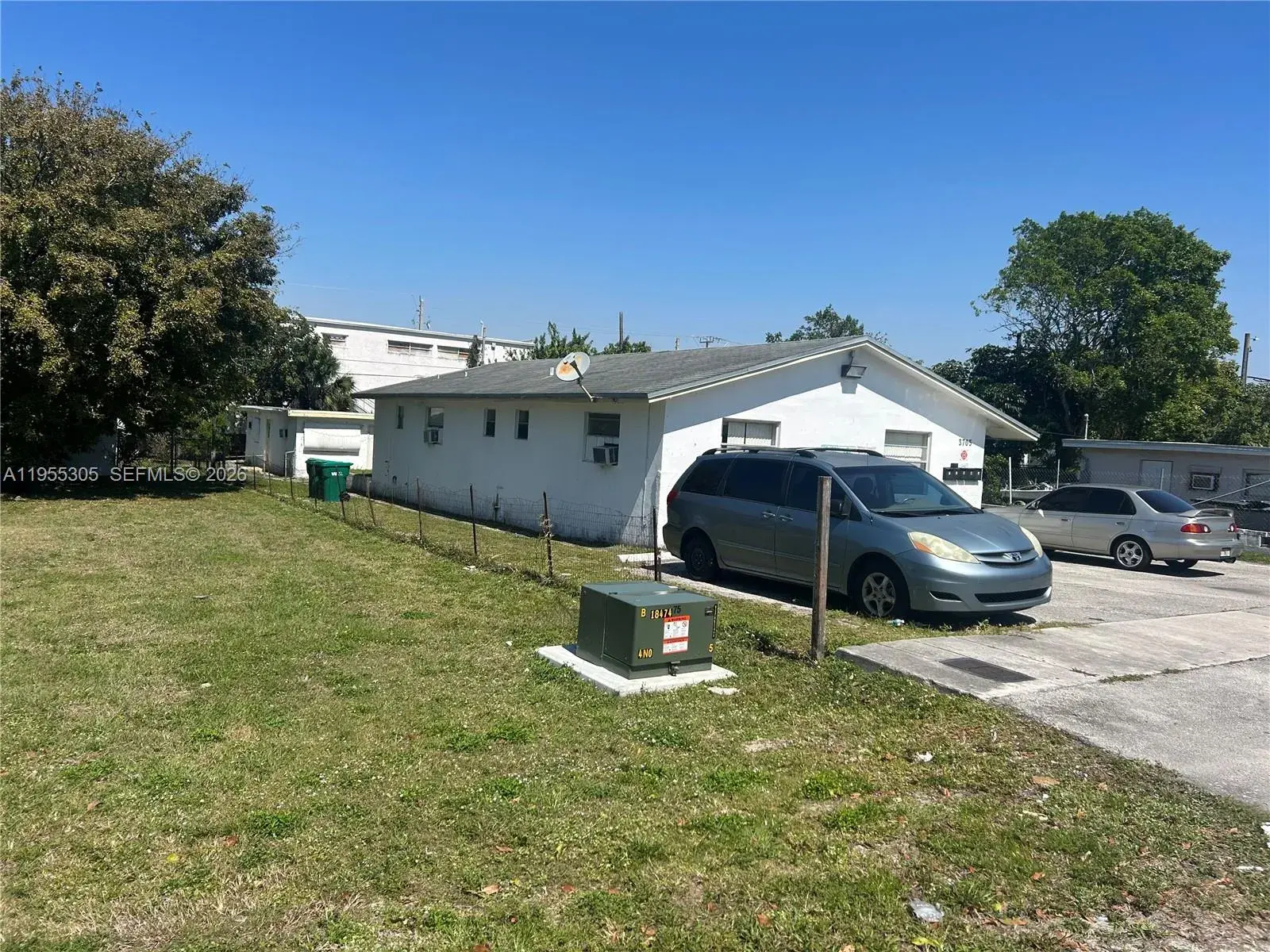 Residential Income for sale at 3705 SW 13th Ct, Fort Lauderdale FL 33312