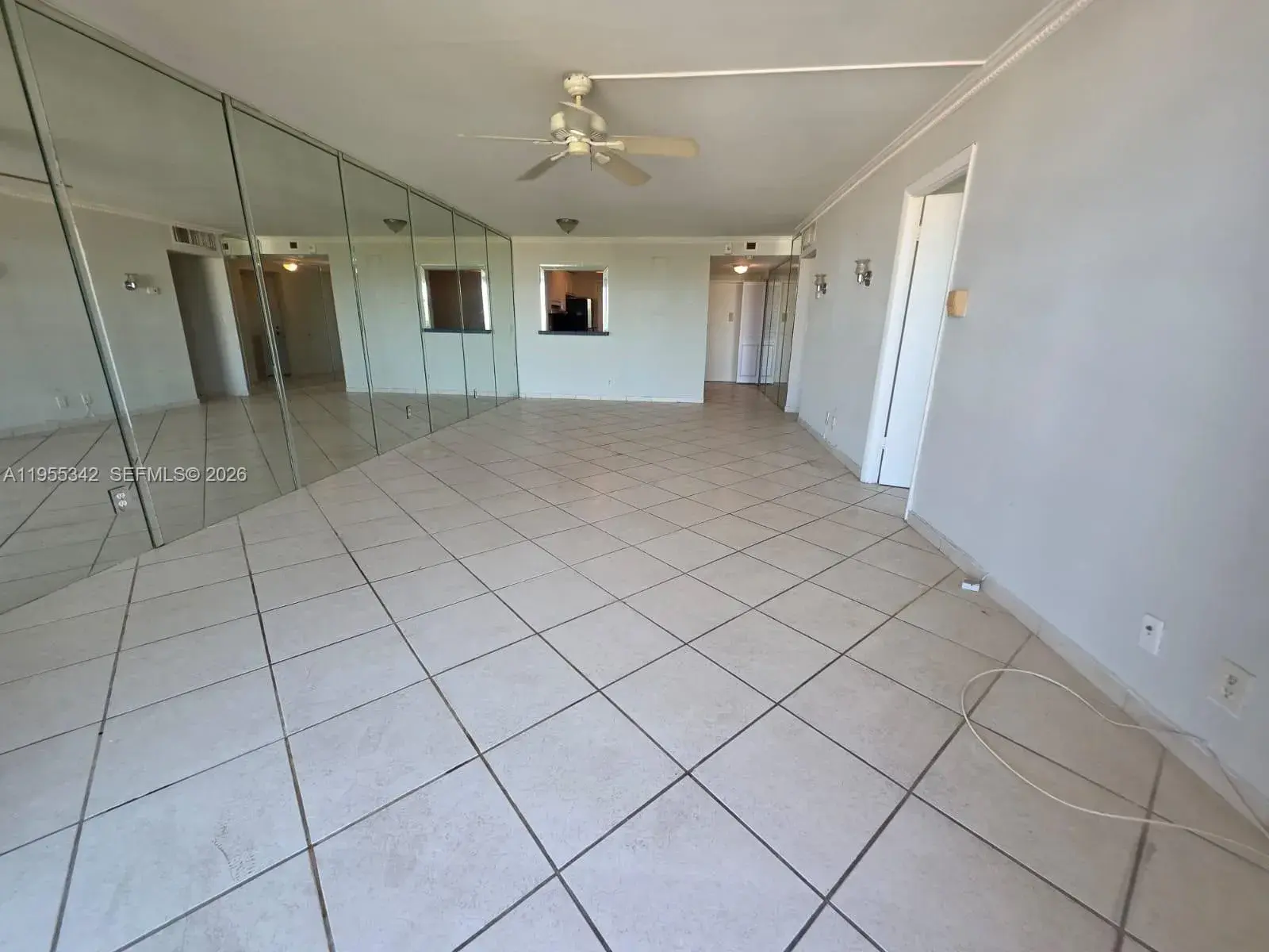 1830 Dixieanna St # 406, Hollywood FL 33020