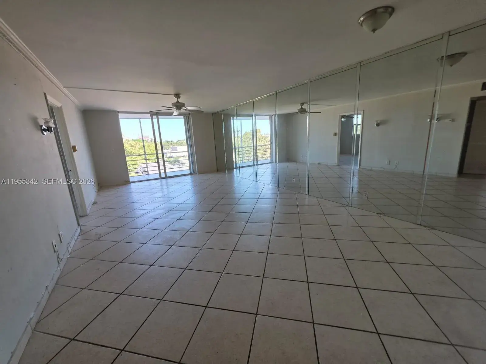 1830 Dixieanna St # 406, Hollywood FL 33020