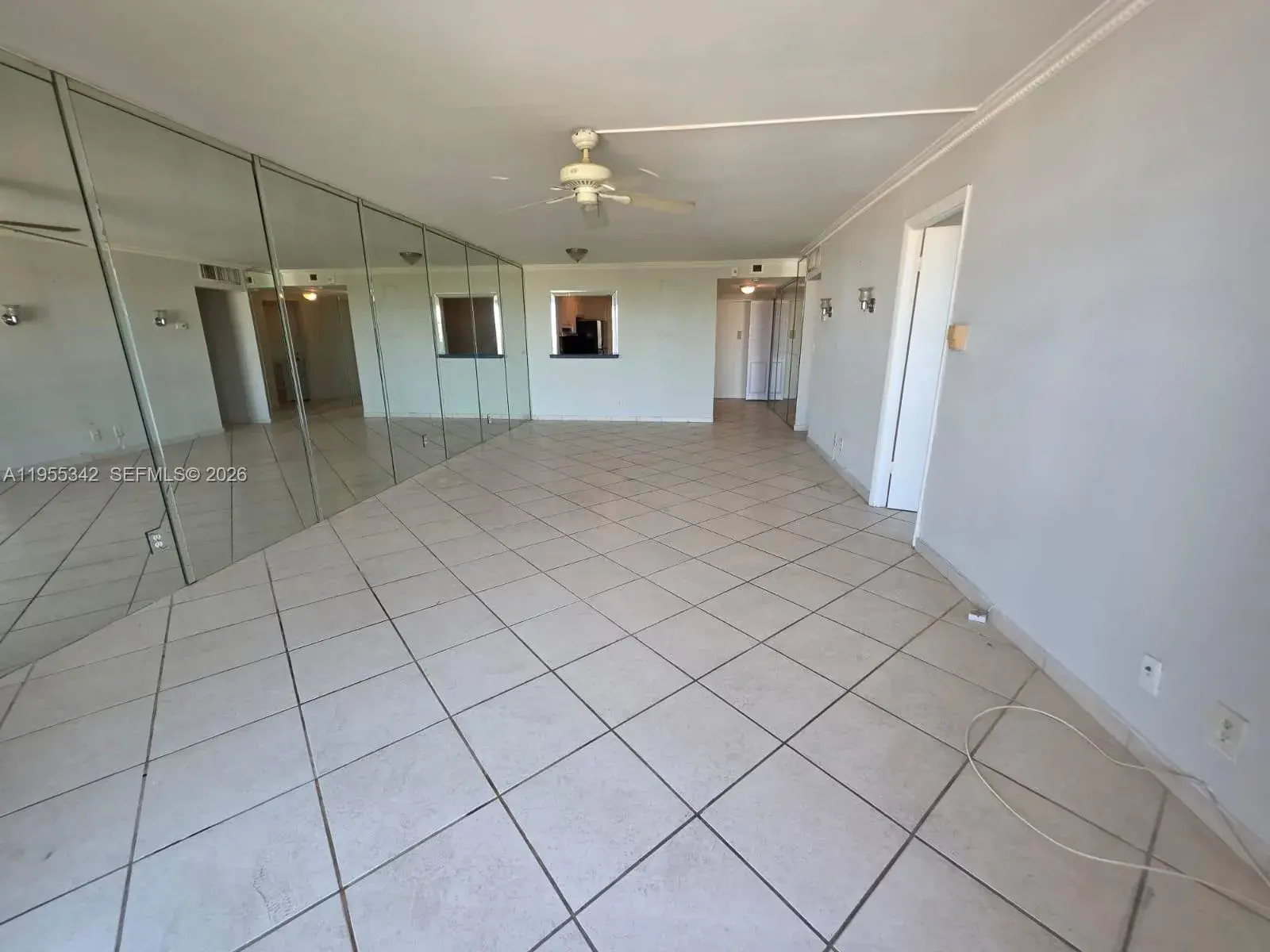 1830 Dixieanna St # 406, Hollywood FL 33020