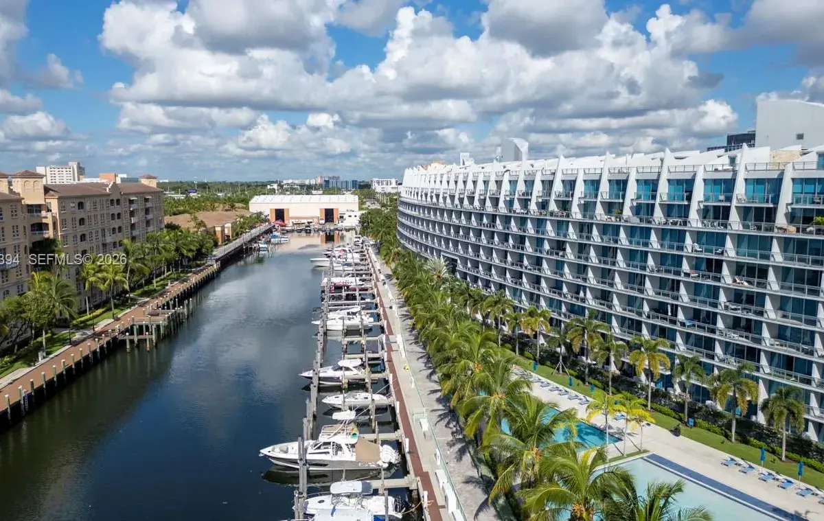 2950 NE 188th St # 315, Aventura FL 33180