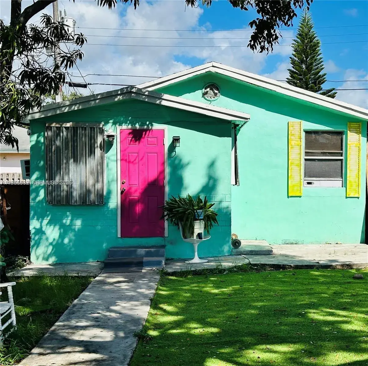 2 bedroom 1 bath Residential for sale at 2239 Sheridan St, Hollywood FL 33020
