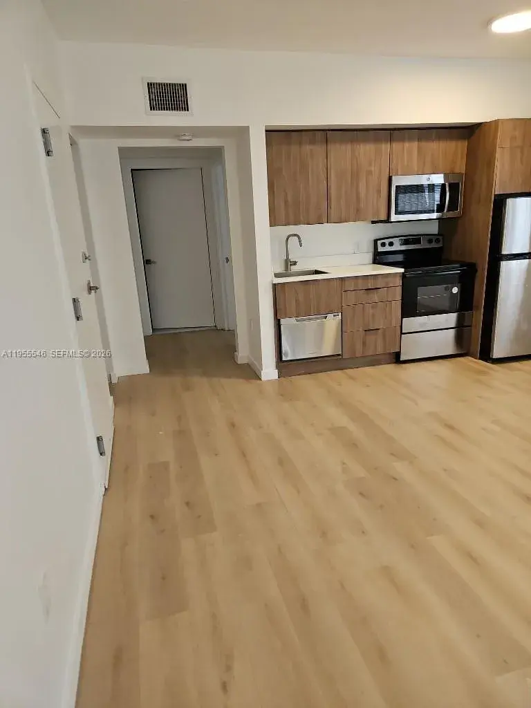 557 Michigan Ave, Miami Beach FL 33139