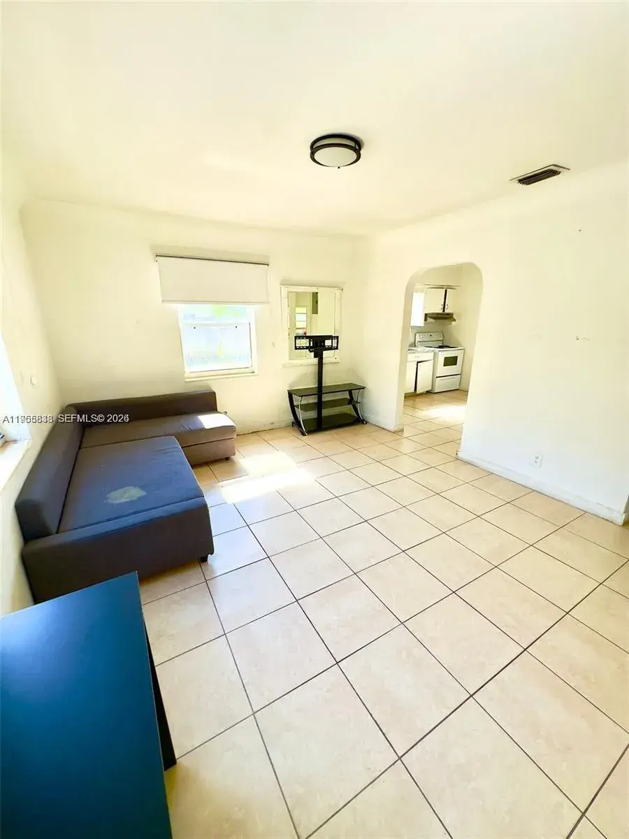 1814 Washington St # 4, Hollywood FL 33020