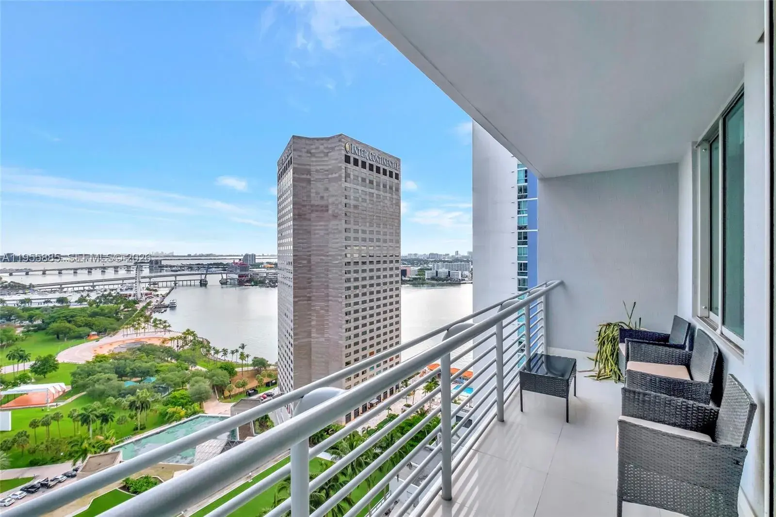 325 S Biscayne Blvd # 2616, Miami FL 33131