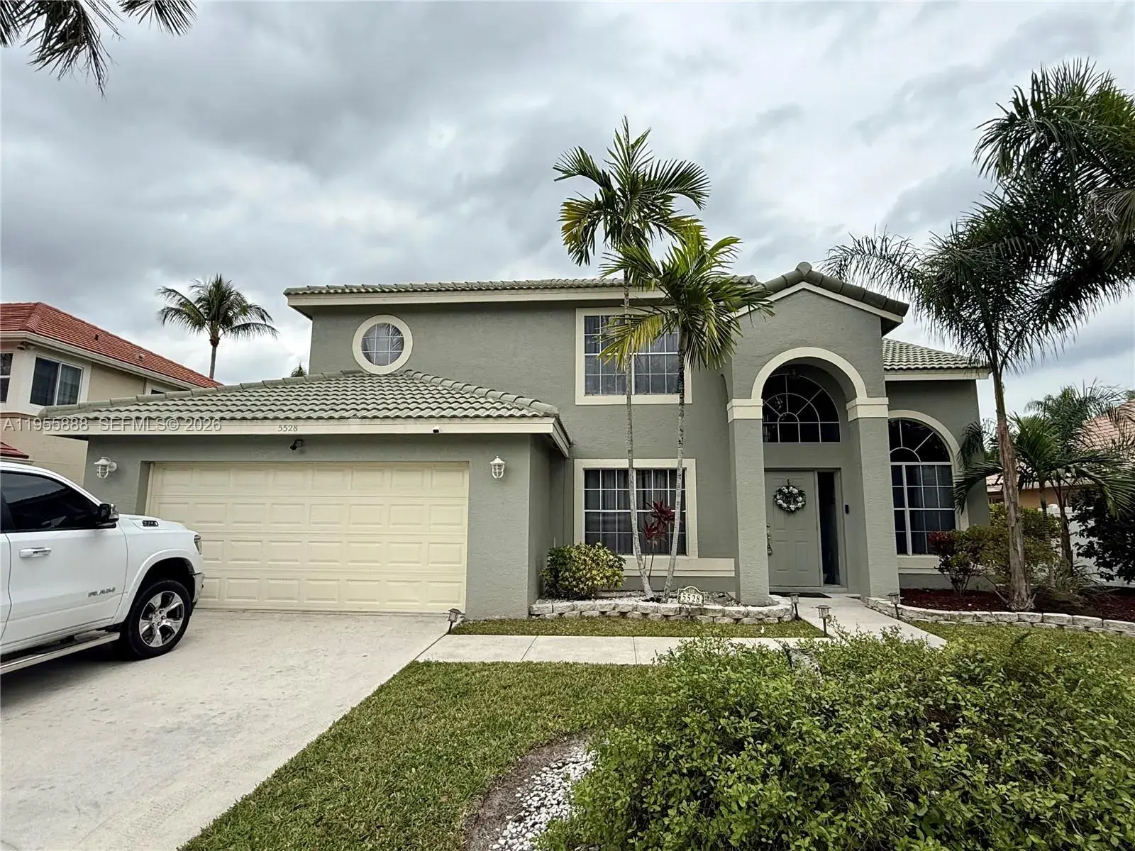 5528 Descartes Cir, Boynton Beach FL 33472