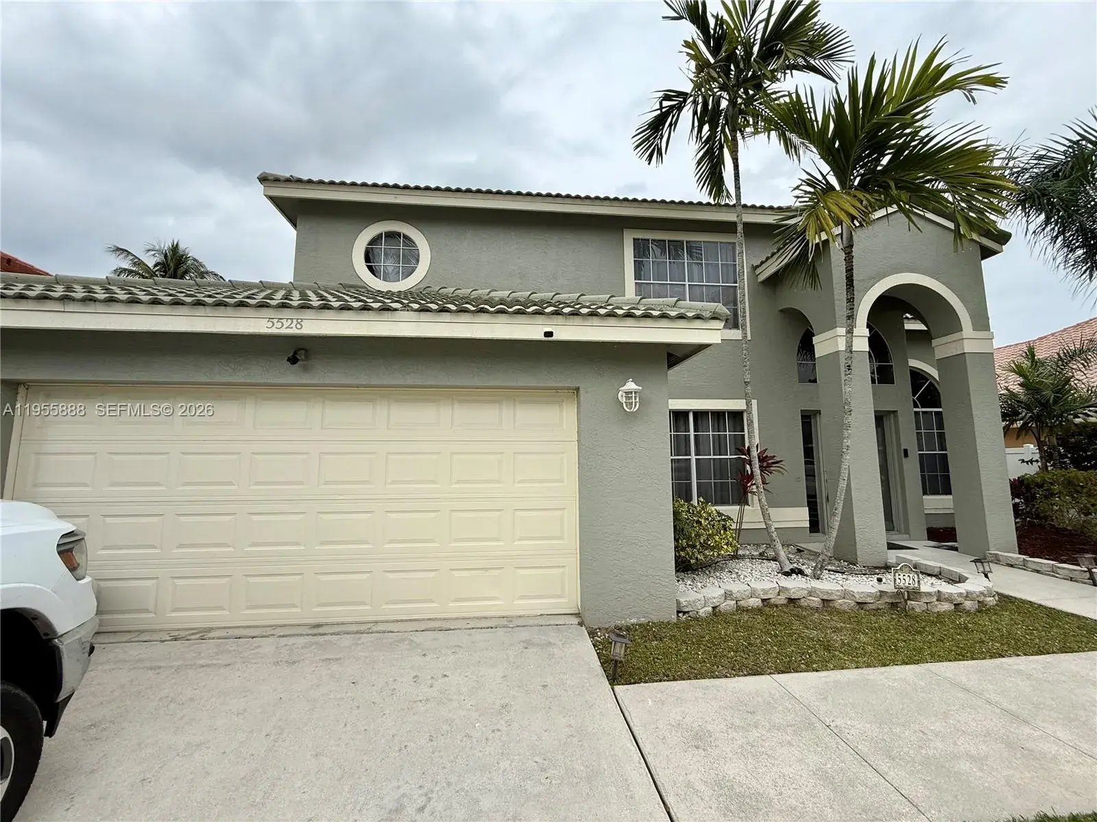 5528 Descartes Cir, Boynton Beach FL 33472