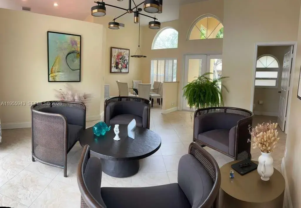 4199 NW 81st Ter, Coral Springs FL 33065