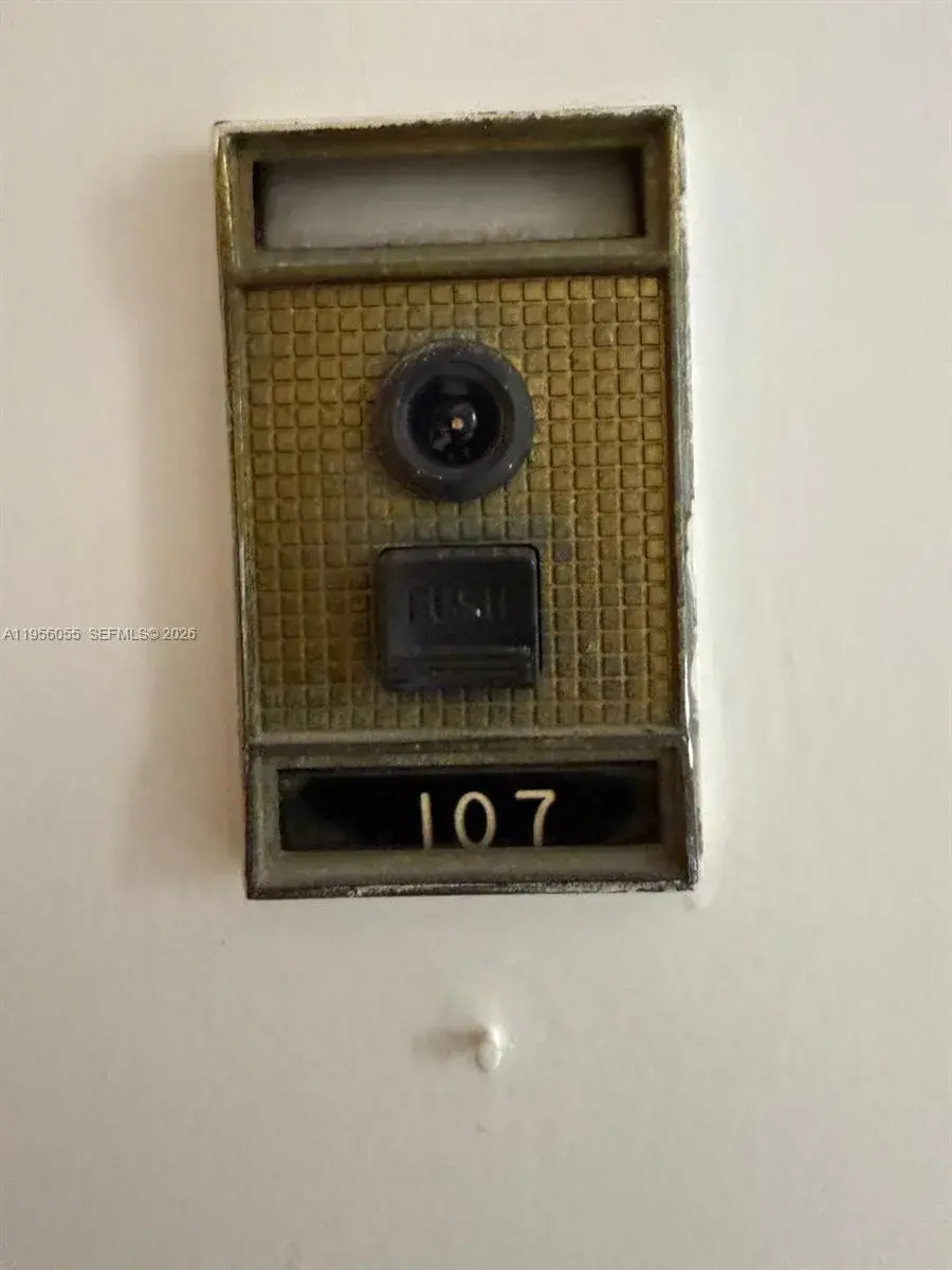 5401 Collins Ave # 107, Miami Beach FL 33140
