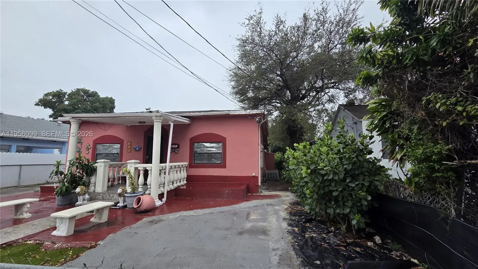 2764 NW 31st St, Miami FL 33142