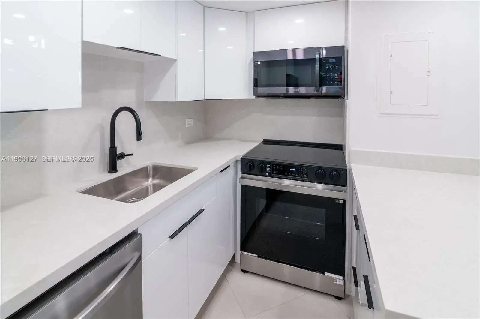 825 Brickell Bay Dr # 1448, Miami FL 33131