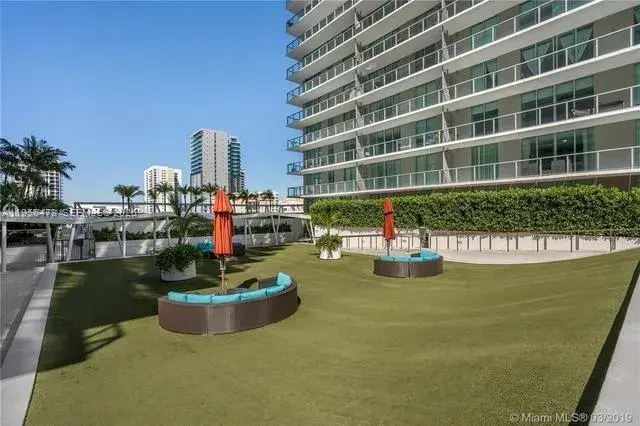 1111 SW 1st Ave, Miami FL 33130