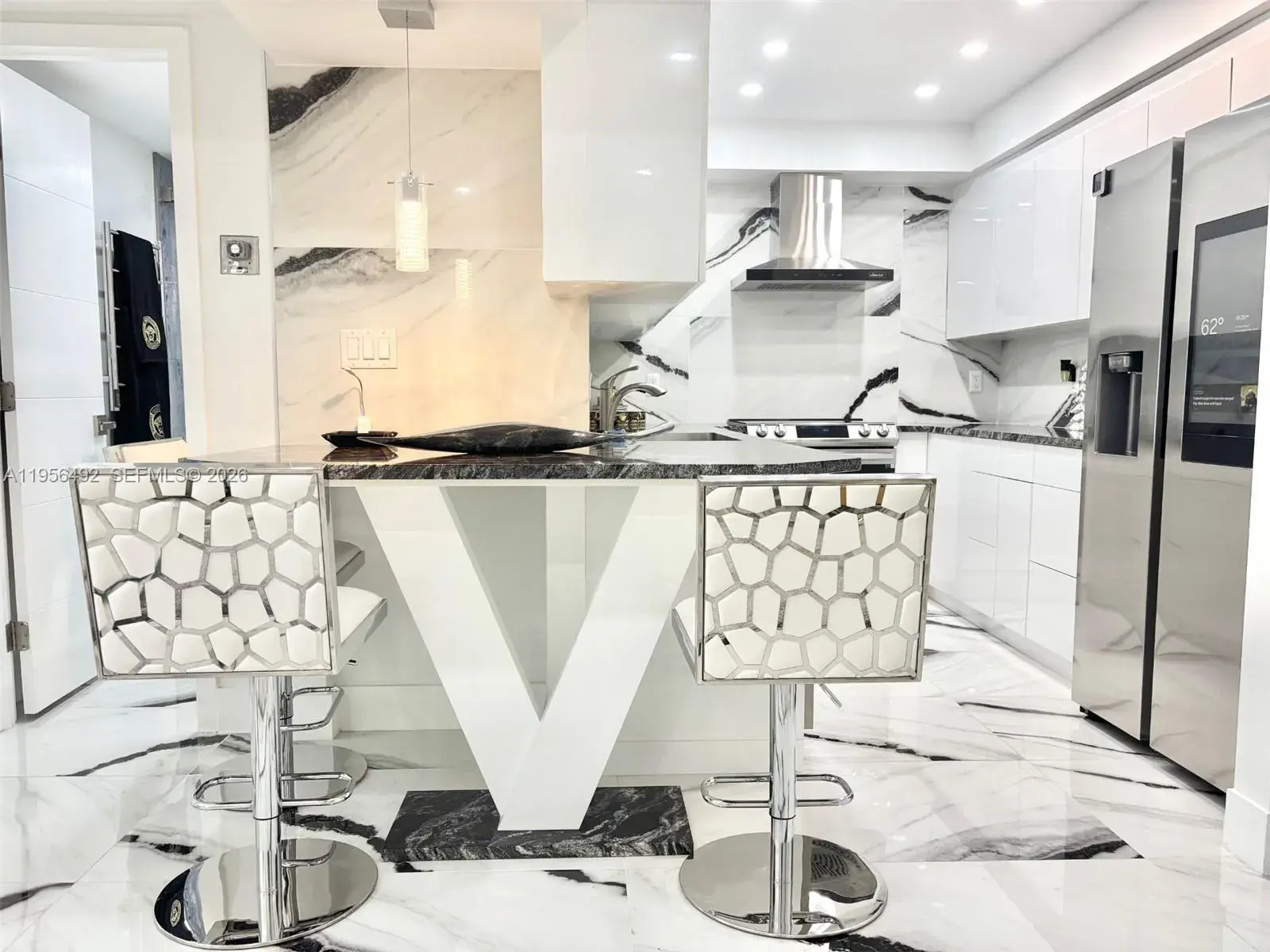 1965 S Ocean Dr # 15B, Hallandale Beach FL 33009