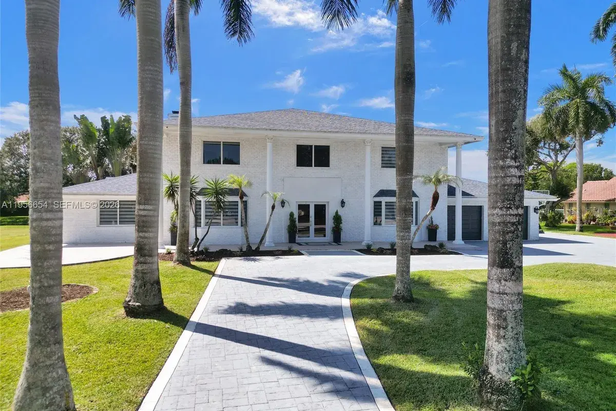 11824 SW 43rd Ct, Davie FL 33330