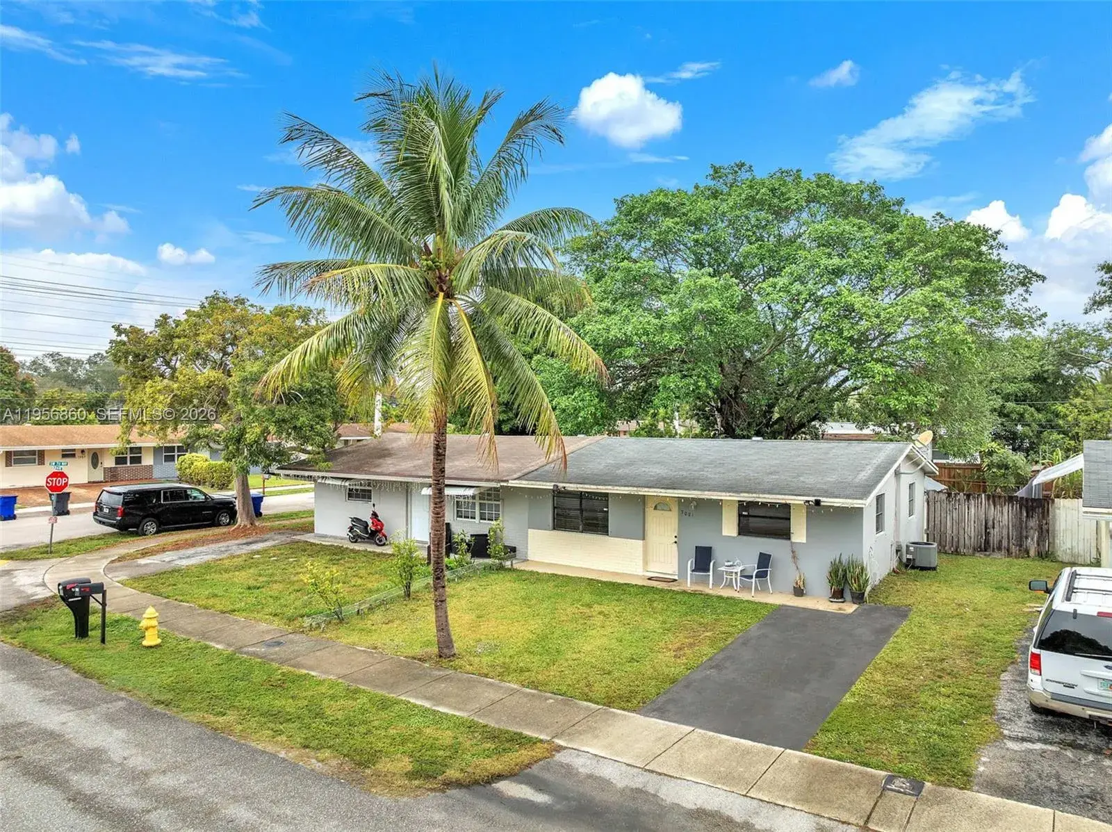 2 bedroom 1 bath Residential for sale at 7021 SW 19th Pl, North Lauderdale FL 33068