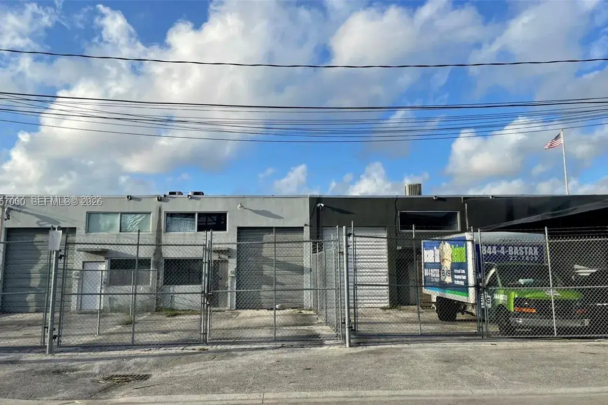 1111 SE 14 Street, Hialeah FL 33142