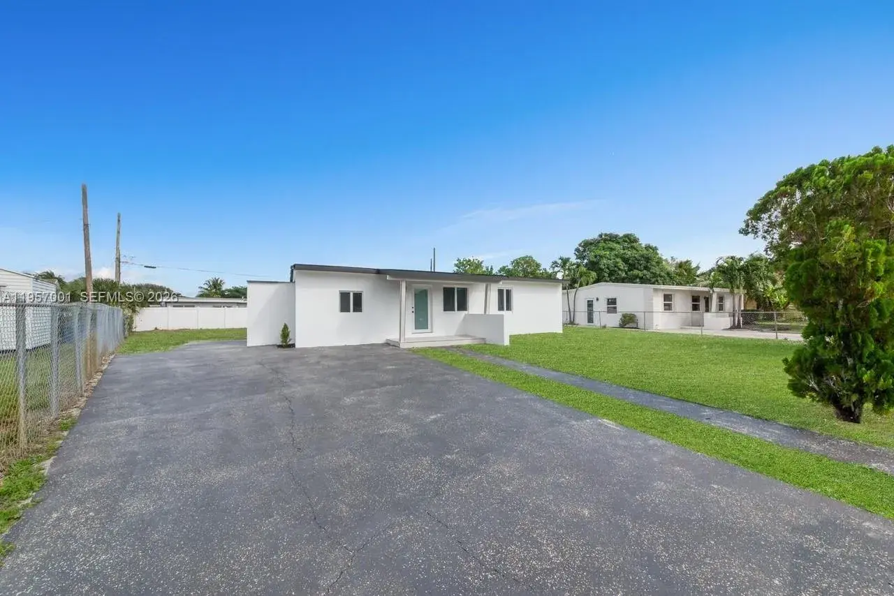 3 bedroom 2 bath Residential Lease for rent at 1308 NW 19th Ave # 0, Fort Lauderdale FL 33311