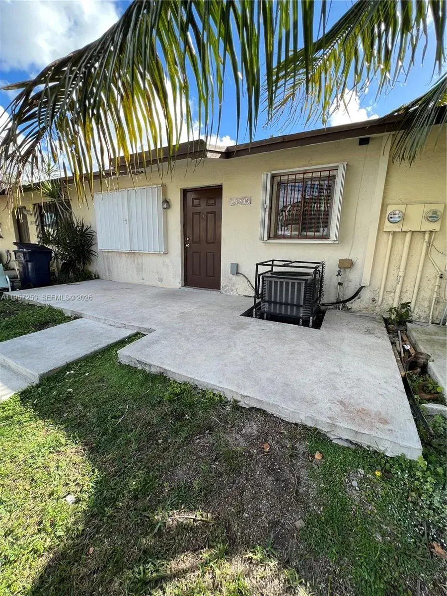 28202 SW 143rd Ct, Homestead FL 33033