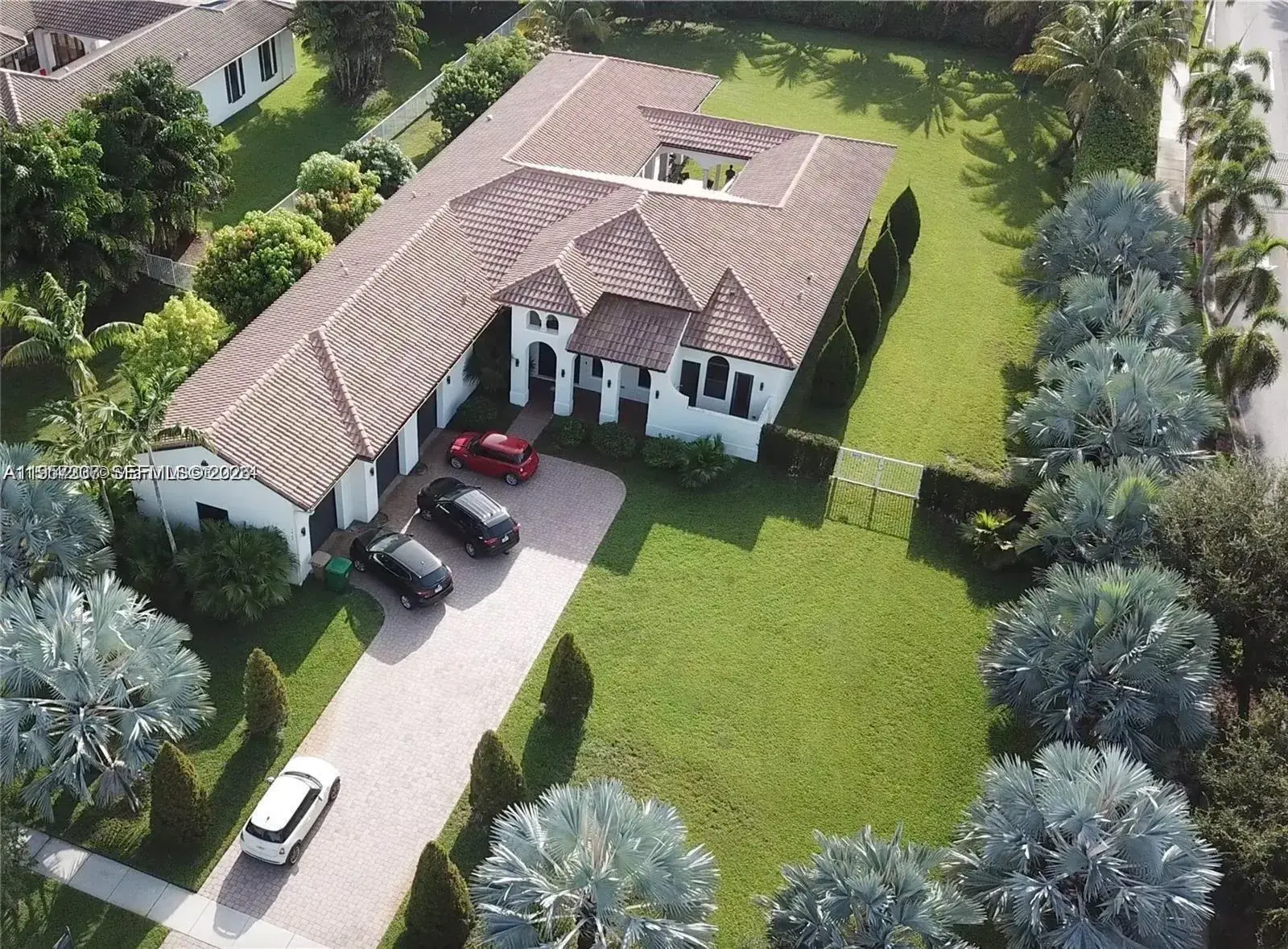 4 bedroom 5 bath Residential for sale at 1460 SW 125th Ave, Davie FL 33325