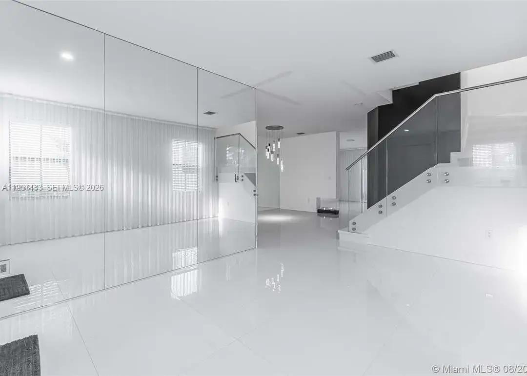 10301 W 32nd Ln, Hialeah FL 33018