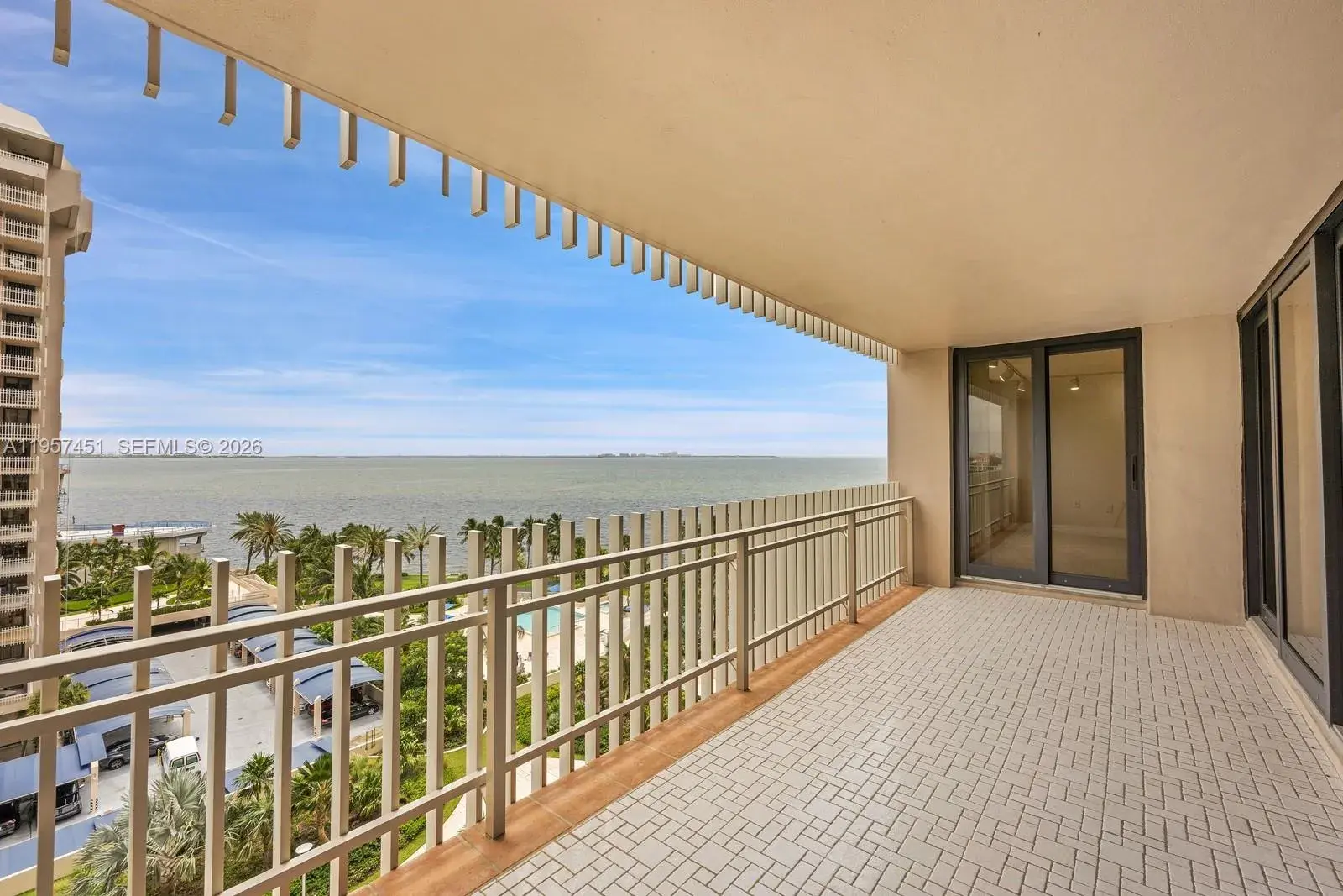 2 Grove Isle Dr # B907, Miami FL 33133