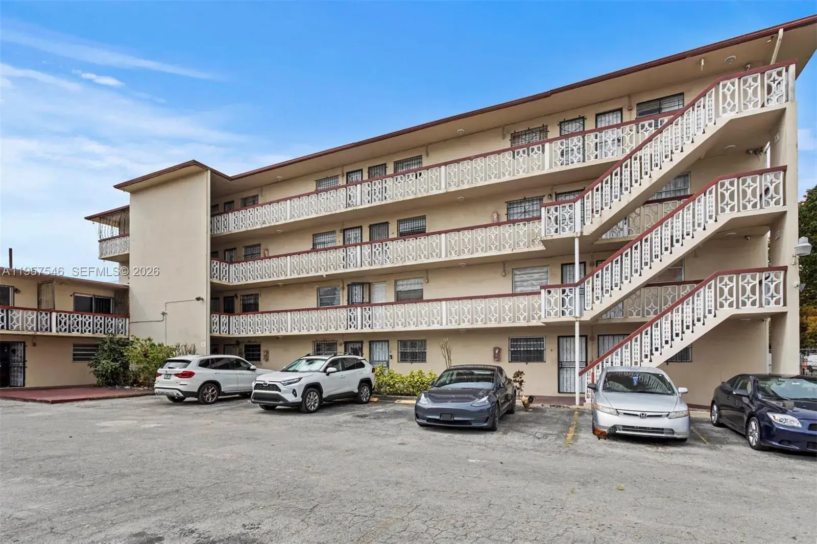 1220 SW 5th St # 21, Miami FL 33135