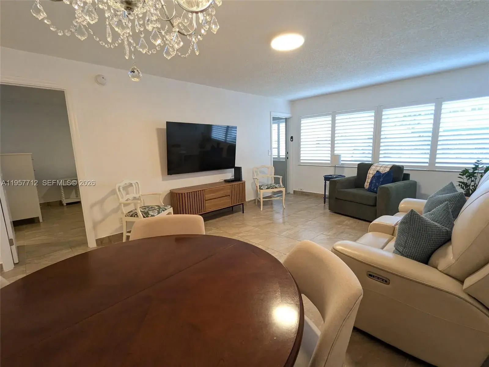 330 SE 2nd St # 102E, Hallandale Beach FL 33009